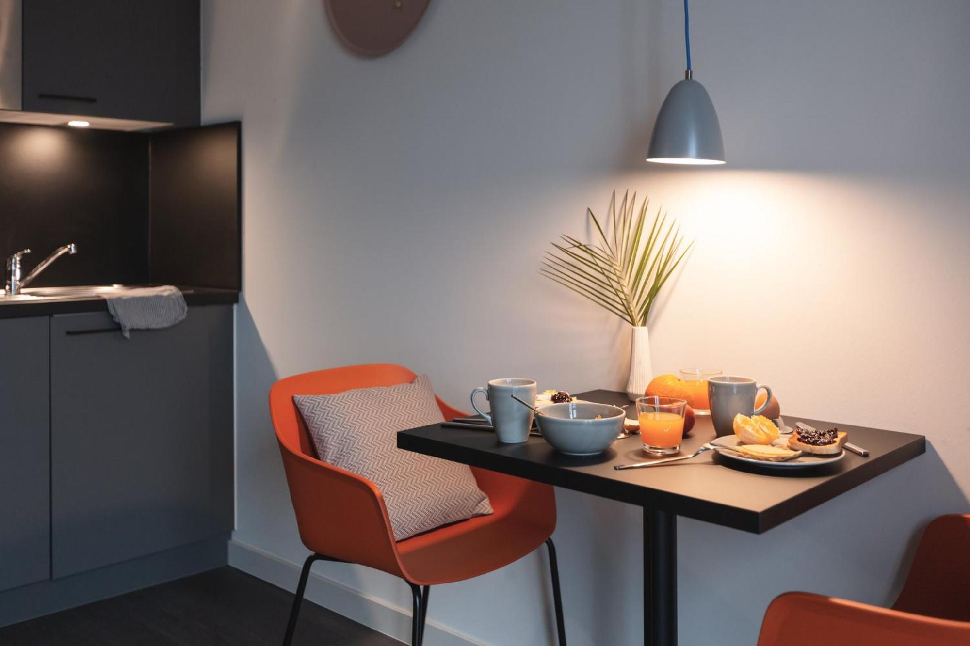 Candlewood Suites Berlin Charlottenburg By Ihg Exteriör bild