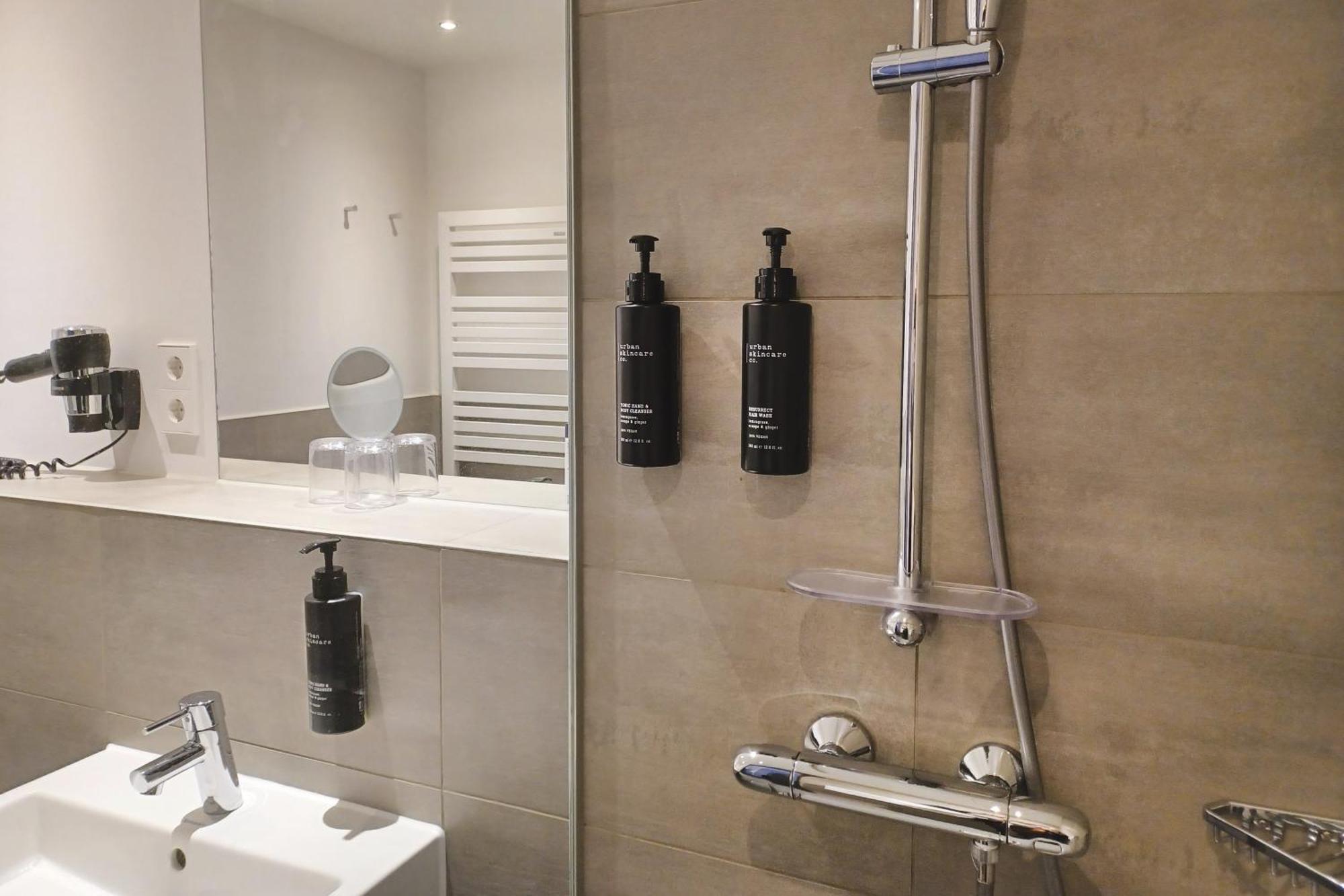 Candlewood Suites Berlin Charlottenburg By Ihg Exteriör bild